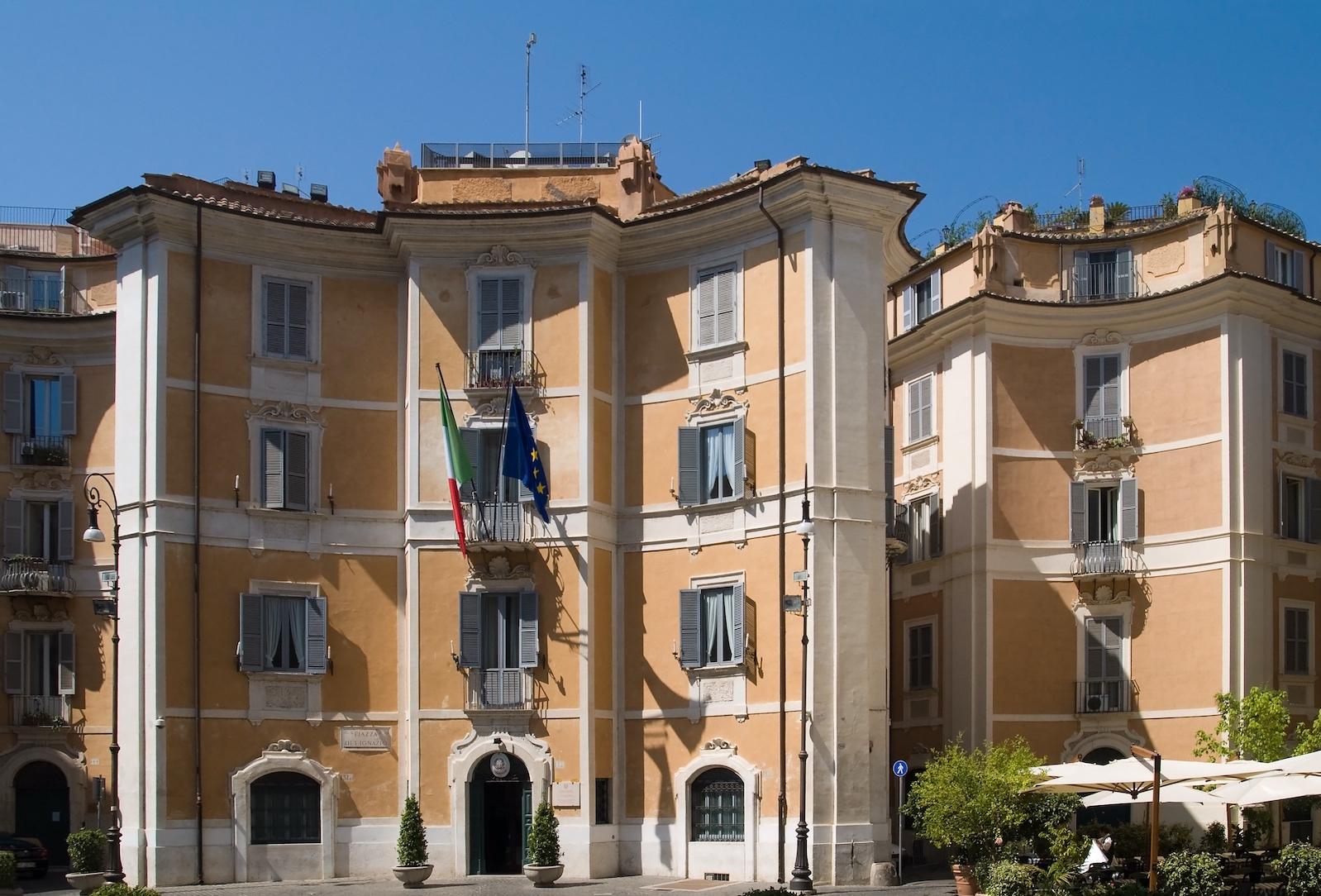 Stolen Statue Rediscovered by Off-Duty Carabinieri in Antique Shop ...