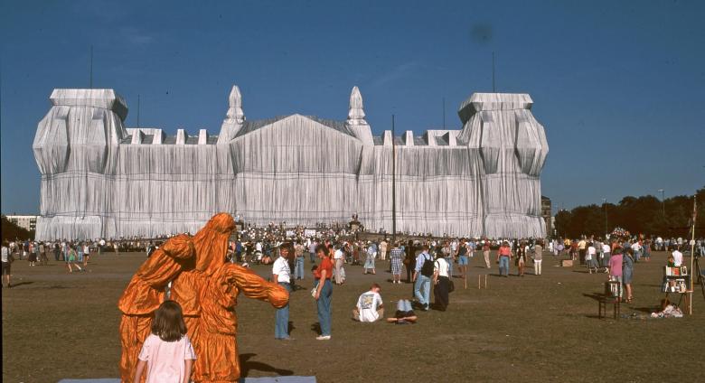 Wrapped Reichstag, 1981.