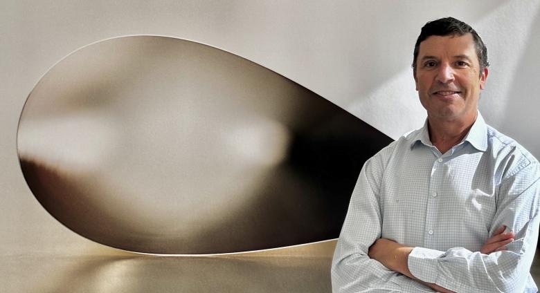 Mark Diker with Wolfgang Tillman's Paper drop (light), 2006.