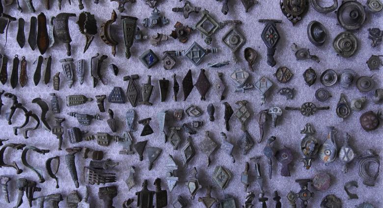 small metal artifacts