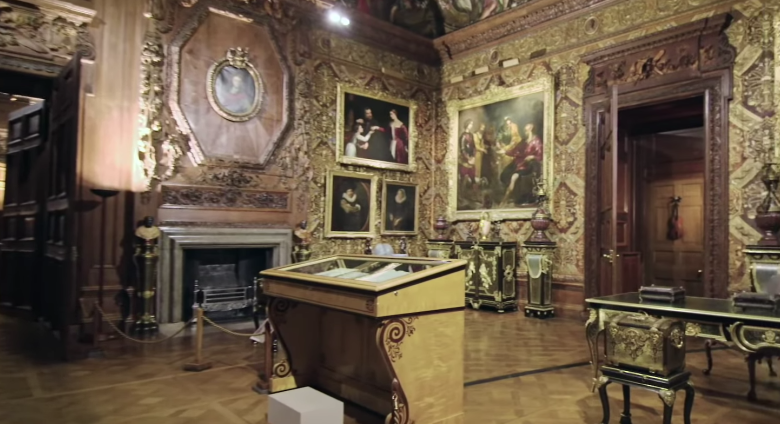 A view inside the stately Chatsworth House of Derbyshire