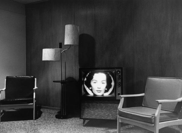 Lee Friedlander photograph of tv screen in an empty room