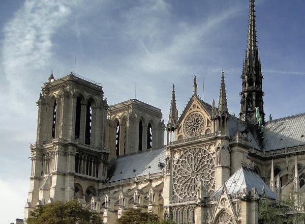 Cathédrale Notre-Dame de Paris vue depuis le sud-est