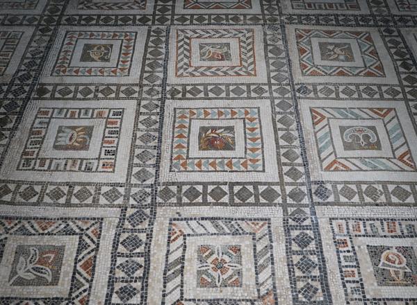 Coffered pattern mosaic, 1st century BC.