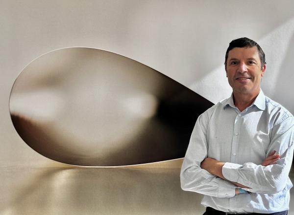 Mark Diker with Wolfgang Tillman's Paper drop (light), 2006.