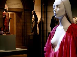 Valentino evening dress in the Met’s “Heavenly Bodies: Fashion and the Catholic Imagination” exhibition in 2018. Source.
