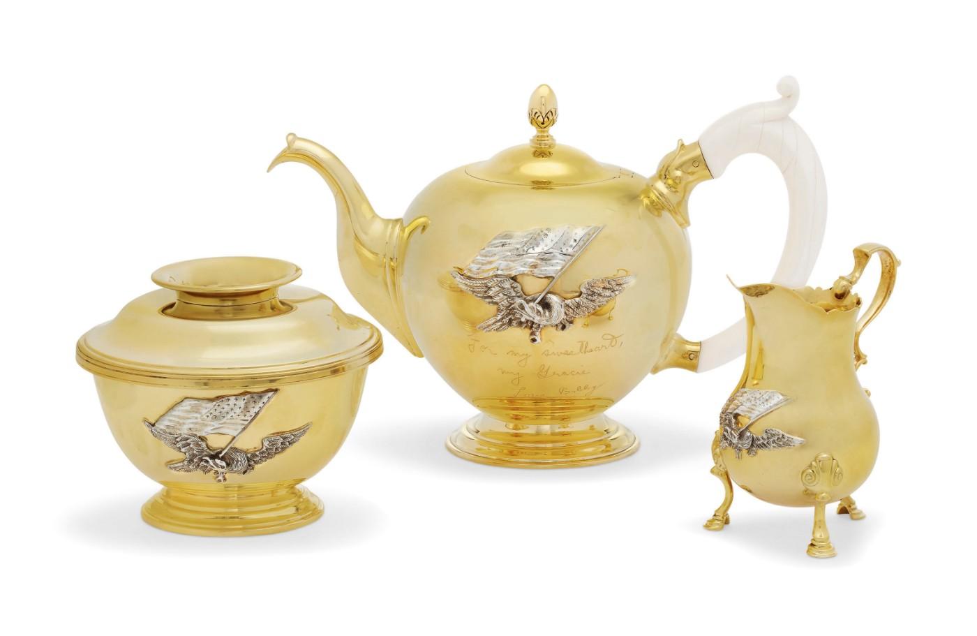 An American Silver-Mounted 18-Karat Gold Three-Piece Tea Set, Mark of Ubaldo Vitali, Maplewood, New Jersey, Late 20th Century