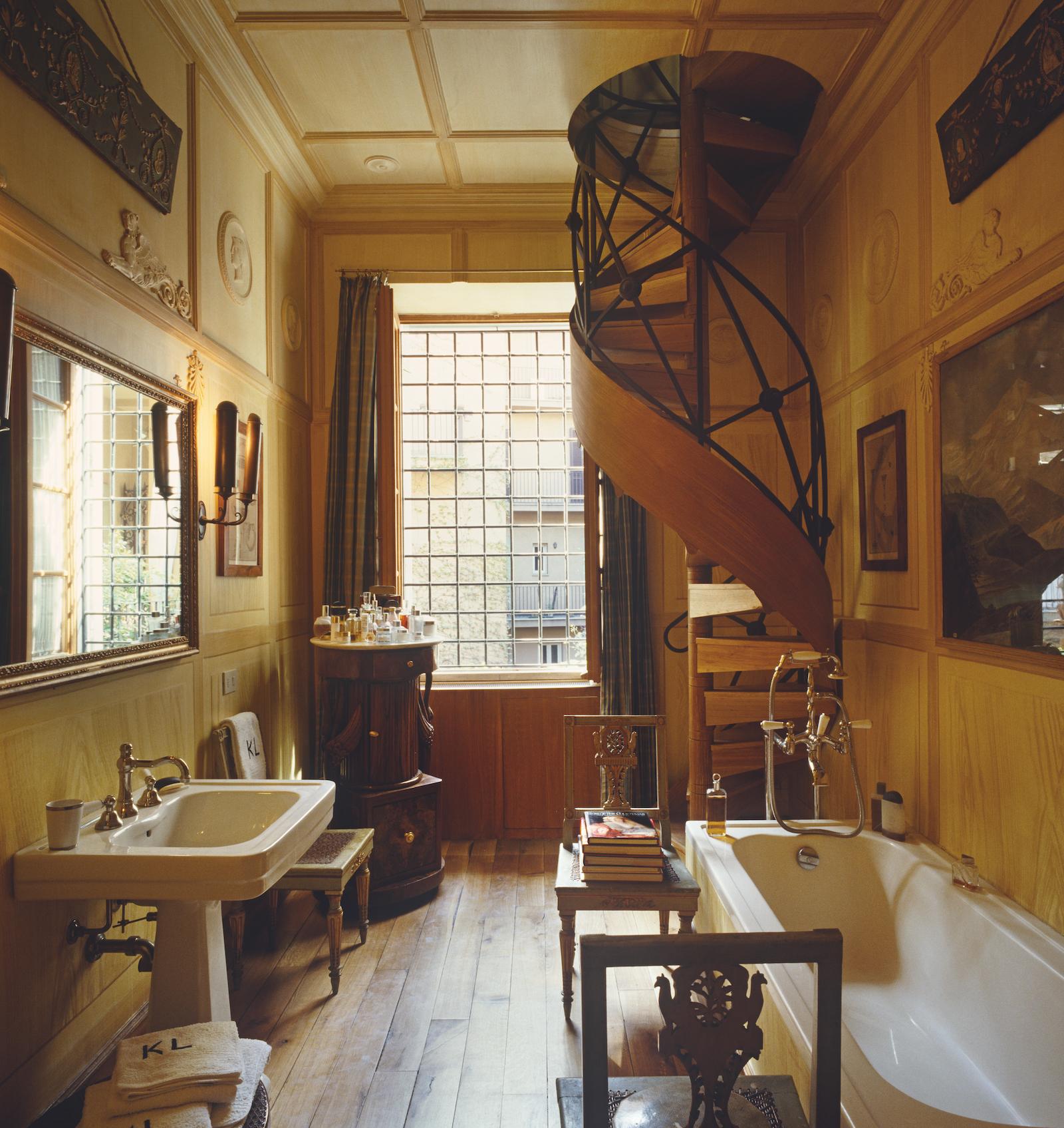 Karl Lagerfeld, Lagerfeld Residence; bathroom, Rome, Italy, completed c. 1990s. Picture credit: Fritz von der Schulenburg (page 249)