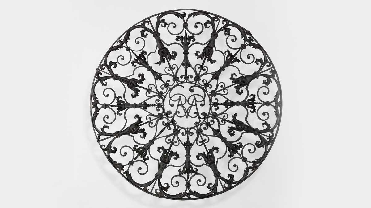 Circular Grille, French