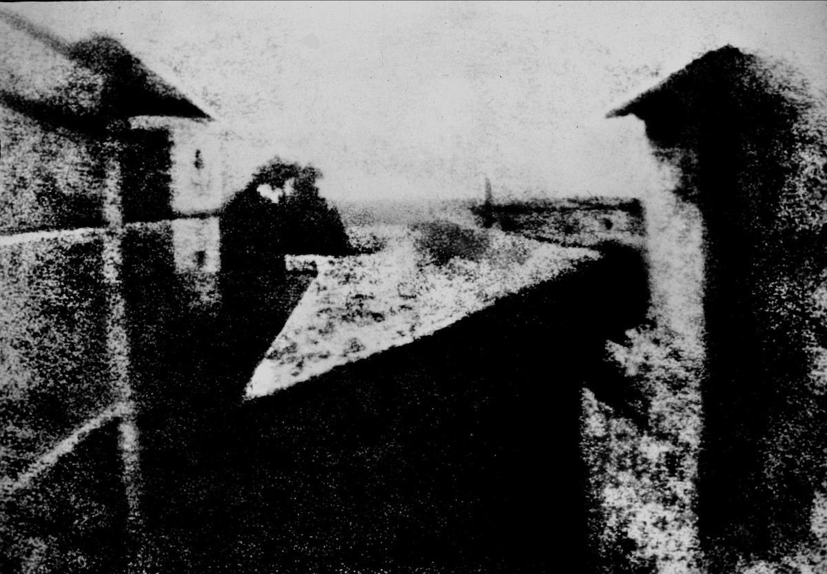 what-you-don-t-know-about-the-world-s-oldest-photograph-art-object