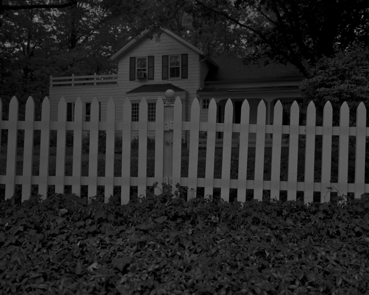 Dawoud Bey. Untitled #1 (Picket Fence and Farmhouse)