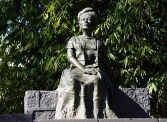 Frida Kahlo Statue in Frida Kahlo Park