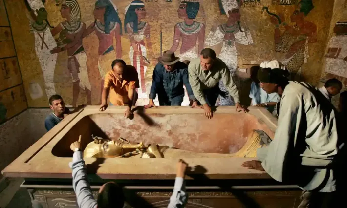 Zawi Hawass, the Egyptian head of the high council for antiquities, supervises the removal of the mummy of Tutankhamun in Luxor in 2007. 