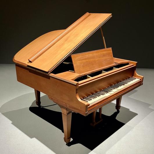 Nikita Gale, TEMPO RUBATO (STOLEN TIME), 2023–24. Modified player piano, audio, and LED lighting system. 