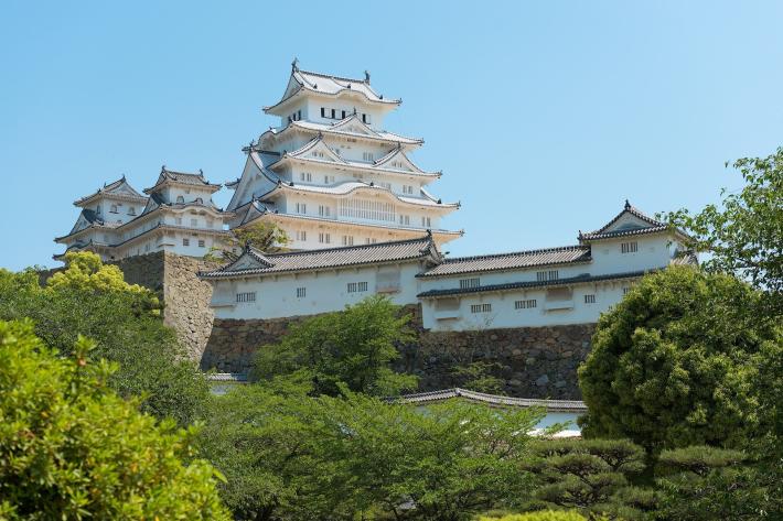 Himeji Castle. Wikimedia Commons.