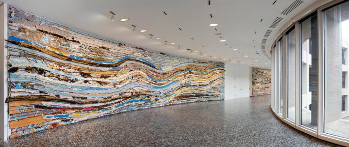 Installation view of Mark Bradford: Pickett’s Charge at the Hirshhorn Museum and Sculpture Garden, 2017. Courtesy of the artist and Hauser & Wirth. Photo: Cathy Carver.