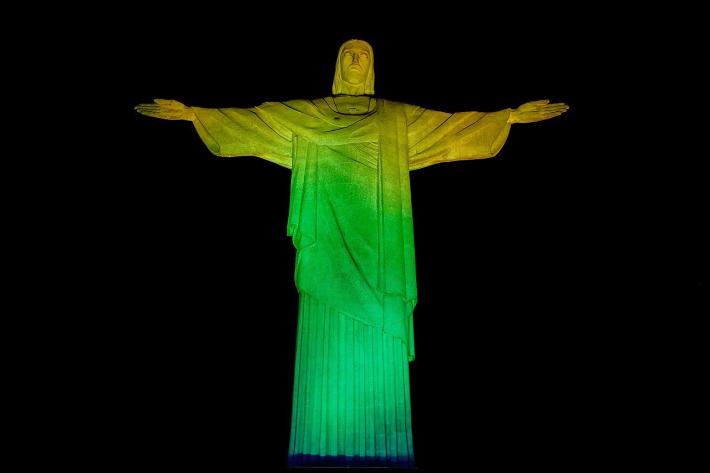 Paul Landowski, Heitor da Silva Costa, Albert Caquot, and Gheorghe Leonida, Christ the Redeemer, 1931. Soapstone. 125 x 92 feet. Rio de Janeiro, Brazil, Corcovado mountain.