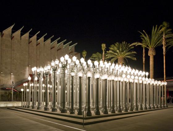 Chris Burden, Urban Light, 2008